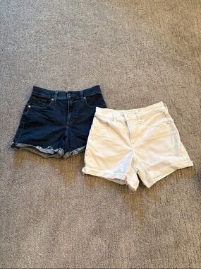 Express Shortie Mid Rise shorts